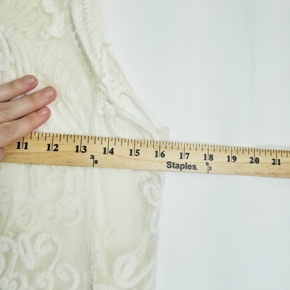 Unbranded No Tags crochet lace top cream overlay small look at measurements - Picture 5 of 7